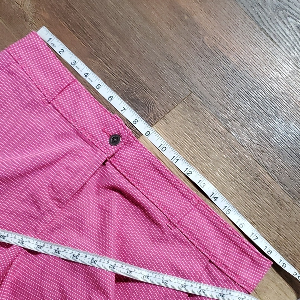 Isaac Mizrahi new york pink dotted flat front shorts euc - Picture 5 of 6